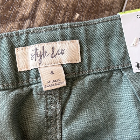 Style & Co. Mid Rise shorts - Picture 3 of 10